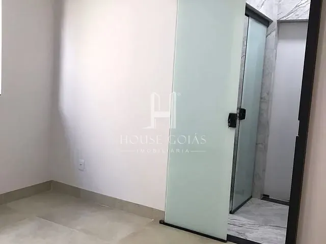 Casa 3 quartos e 3 banheiros, à venda, no bairro Garavelo Residencial Park em Aparecida de Goiânia