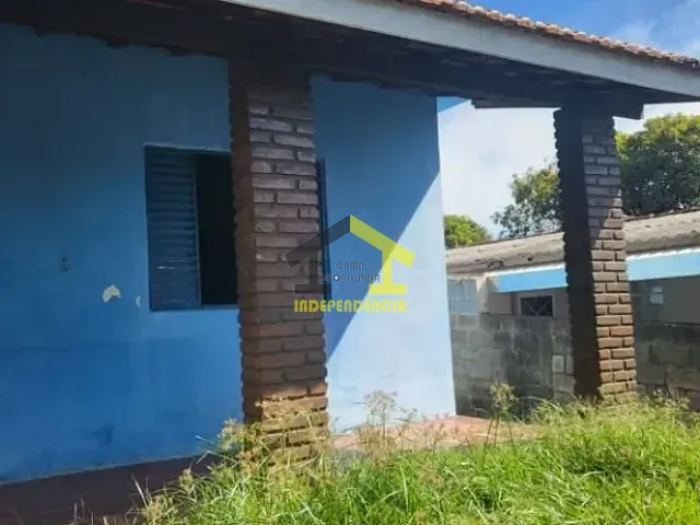 Casa com 881m² 3 quartos e 2 banheiros, à venda, no bairro Jardim Galetto em Itatiba