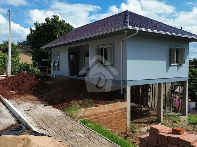 Casa 2 quartos e 1 banheiro, à venda, no bairro Centro em Westfalia