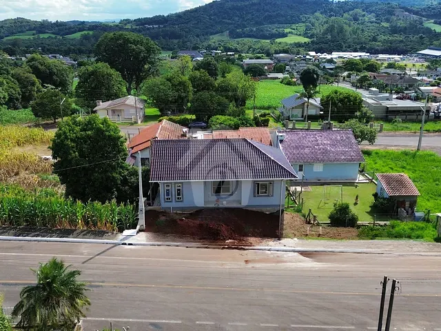Casa 2 quartos e 1 banheiro, à venda, no bairro Centro em Westfalia