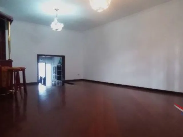 Casa com 600m² 4 quartos e 5 banheiros, à venda, no bairro Boa Vista em Curitiba
