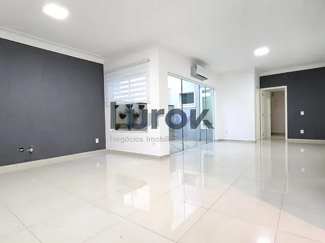 Casa com 300m² 3 quartos e 4 banheiros, à venda, no bairro Condomínio Vivenda das Cerejeiras em Valinhos