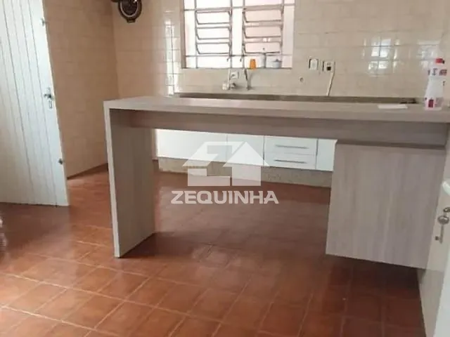 Casa com 140m² 3 quartos e 3 banheiros, para alugar, no bairro Vila Campesina em Osasco