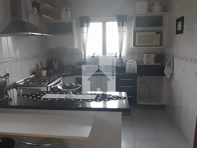 Casa com 250m² 3 quartos e 4 banheiros, à venda, no bairro Jardim São Vicente em Jundiaí