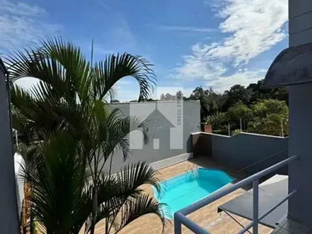Casa com 250m² 3 quartos e 4 banheiros, à venda, no bairro Jardim São Vicente em Jundiaí