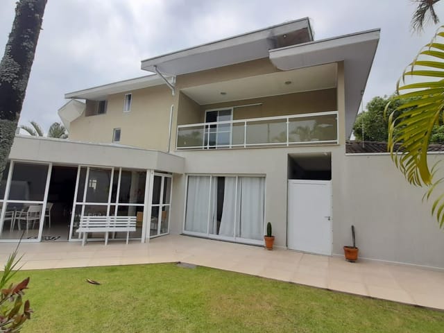Casa com 528m² 4 quartos e 6 banheiros, à venda, no bairro Urbanova I em São José dos Campos
