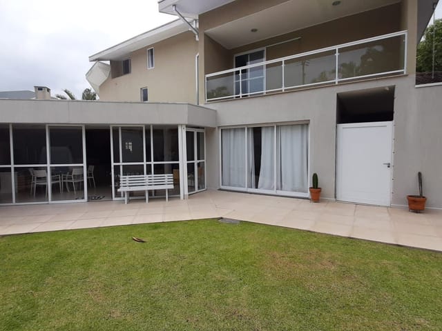 Casa com 528m² 4 quartos e 6 banheiros, à venda, no bairro Urbanova I em São José dos Campos