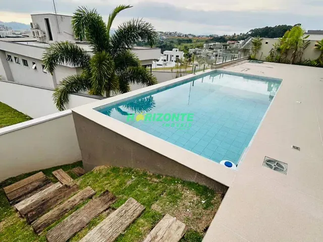 Casa 4 quartos e 5 banheiros, à venda, no bairro Urbanova em São José dos Campos