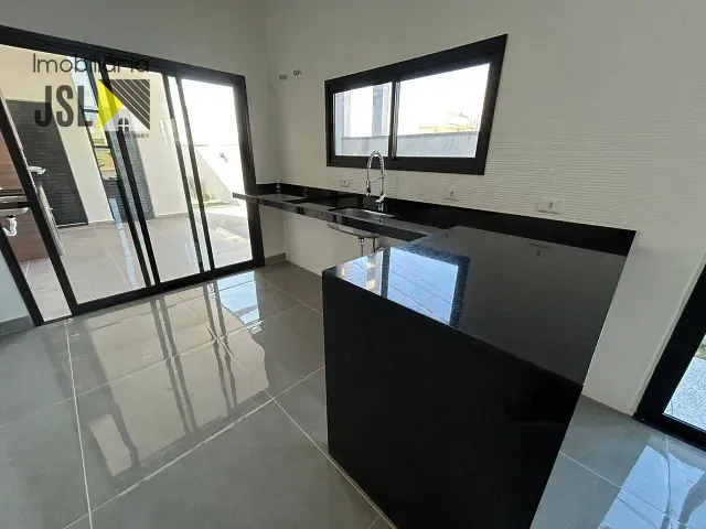 Casa com 252m² 3 quartos e 2 banheiros, à venda, no bairro Condomínio Residencial Malibu em Caçapava