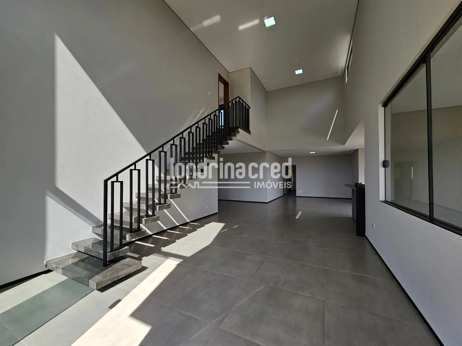 Casa, 4 quartos, 261 m² - Foto 2