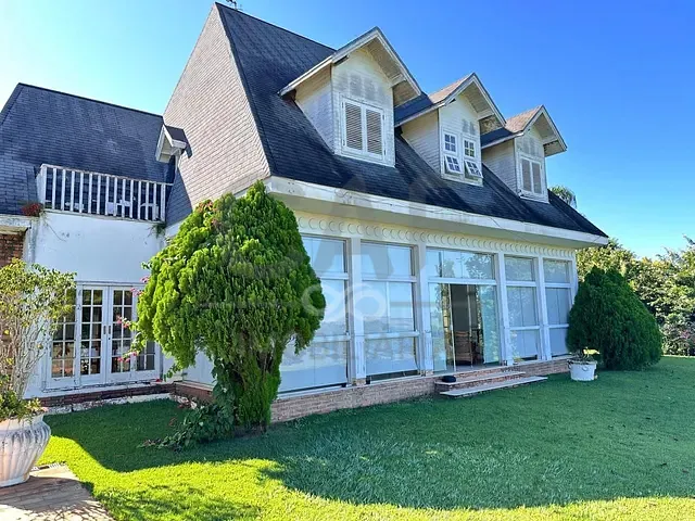 Casa com 5080m² 4 quartos e 5 banheiros, à venda, no bairro Condomínio Fazenda Duas Marias em Holambra