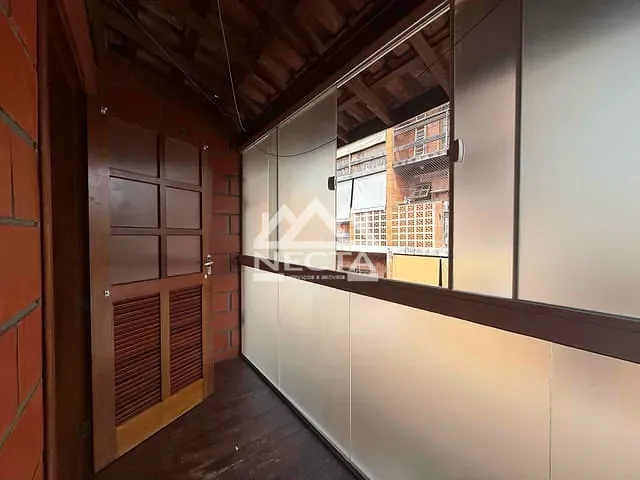 Casa com 70m² 1 quarto e 1 banheiro, à venda, no bairro Martim de Sá em Caraguatatuba