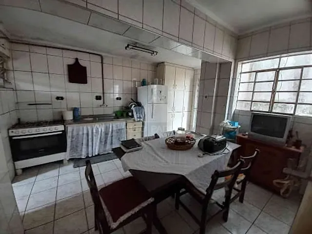 Casa com 200m² 2 quartos e 1 banheiro, à venda, no bairro Vila Bocaina em Mauá