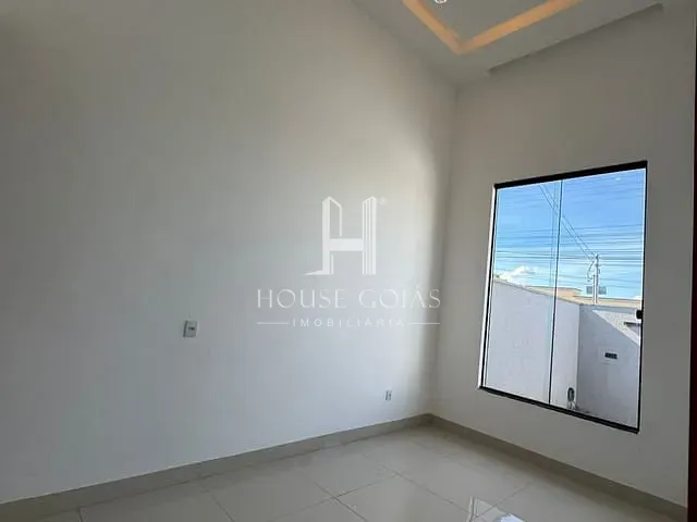 Casa 3 quartos e 2 banheiros, à venda, no bairro Residencial Vieira em Trindade