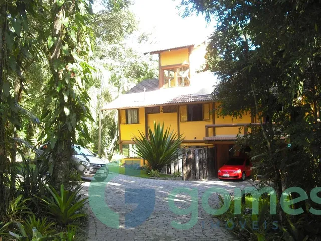 Casa com 4800m² 4 quartos e 4 banheiros, à venda, no bairro Não informado em Quatro Barras