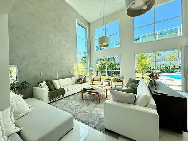 Casa com 1000m² 3 quartos e 5 banheiros, à venda, no bairro Condomínio Residencial Mirante do Vale em Jacareí
