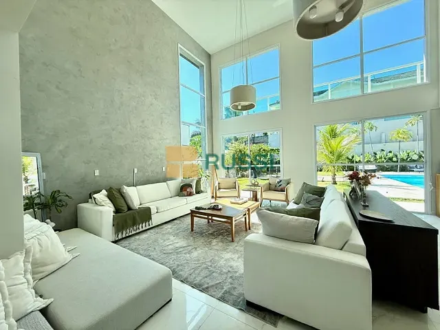 Casa com 1000m² 3 quartos e 5 banheiros, à venda, no bairro Condomínio Residencial Mirante do Vale em Jacareí