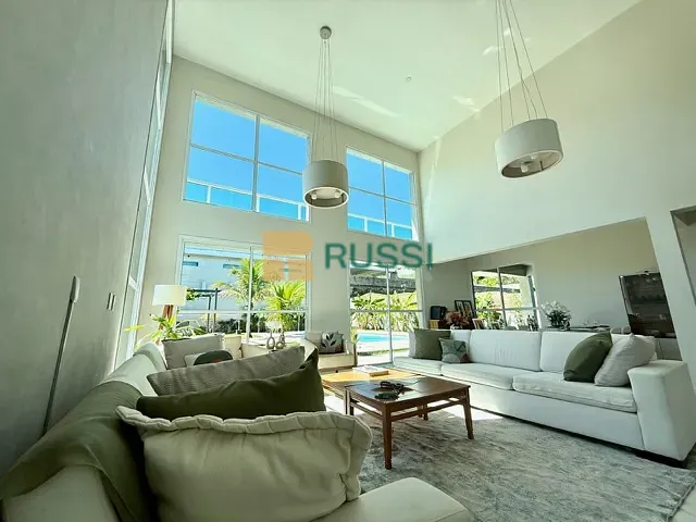 Casa com 1000m² 3 quartos e 5 banheiros, à venda, no bairro Condomínio Residencial Mirante do Vale em Jacareí