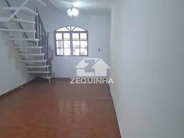 Casa com 220m² 4 quartos e 2 banheiros, à venda, no bairro Bela Vista em Osasco