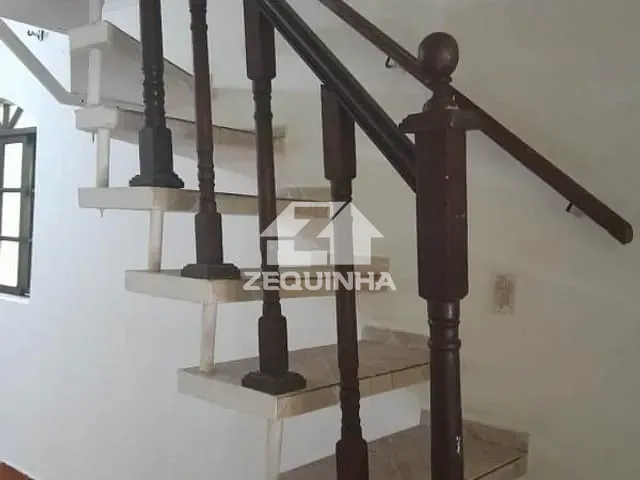 Casa com 220m² 4 quartos e 2 banheiros, à venda, no bairro Bela Vista em Osasco