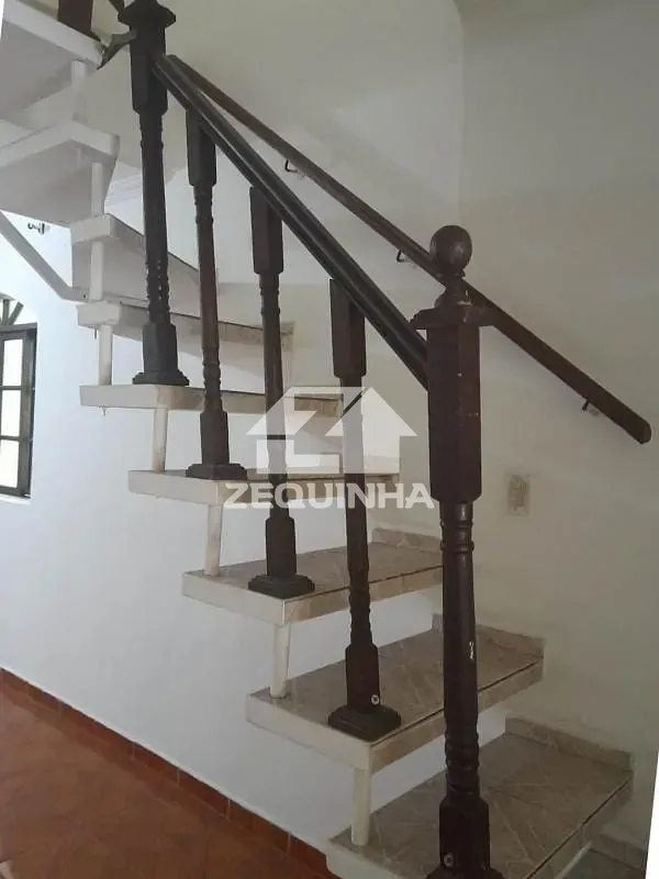 Casa, 4 quartos, 294 m² - Foto 2