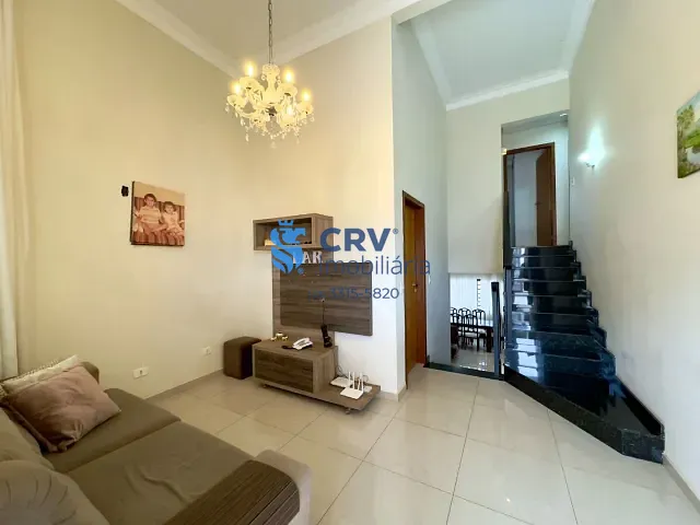 Casa com 275m² 3 quartos e 6 banheiros, à venda, no bairro Jardim Tókio em Londrina