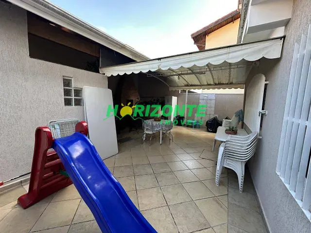 Casa 5 quartos e 2 banheiros, à venda, no bairro Bosque dos Eucaliptos em São José dos Campos