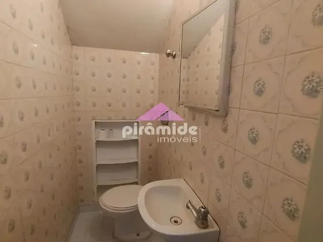 Casa com 214m² 3 quartos e 1 banheiro, à venda, no bairro Centro em São José Dos Campos