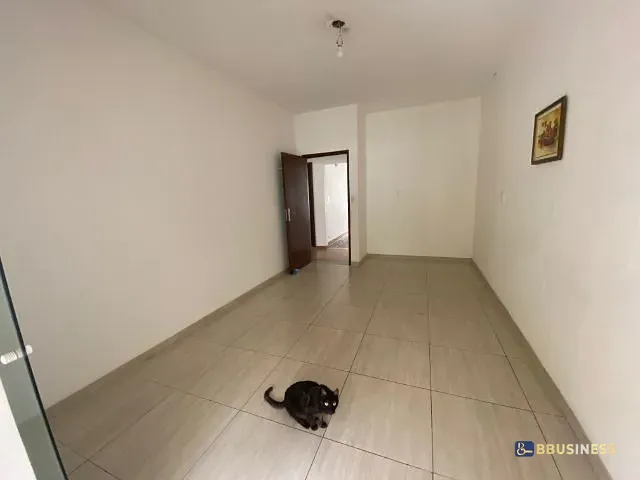 Casa com 300m² 2 quartos e 2 banheiros, à venda, no bairro Fundação em São Caetano do Sul