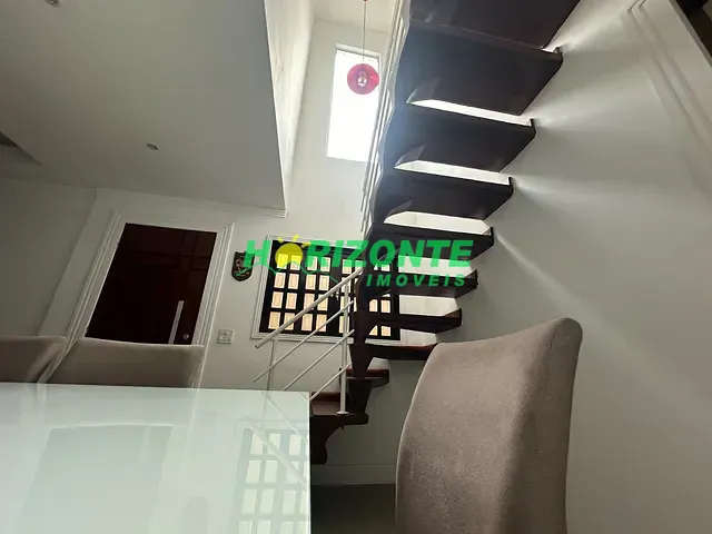 Casa 4 quartos e 4 banheiros, à venda, no bairro Bosque dos Eucaliptos em São José dos Campos