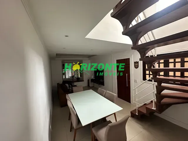 Casa 4 quartos e 4 banheiros, à venda, no bairro Bosque dos Eucaliptos em São José dos Campos