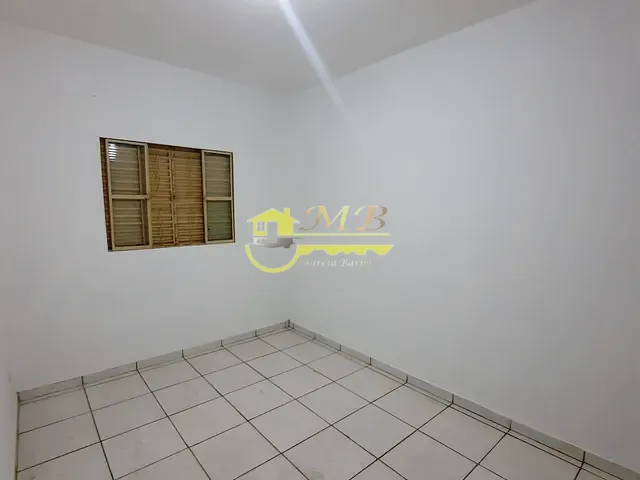 Casa 2 quartos e 1 banheiro, à venda, no bairro Jardim Uruguai em Campinas