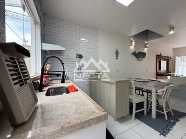 Sobrado com 90m² 2 quartos e 3 banheiros, à venda, no bairro Massaguaçu em Caraguatatuba