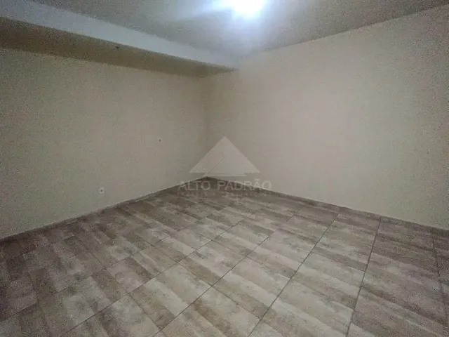 Casa com 250m² 2 quartos e 2 banheiros, à venda, no bairro Jardim Zaira em Mauá