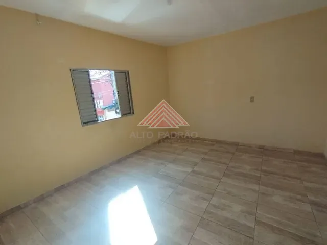 Casa com 250m² 2 quartos e 2 banheiros, à venda, no bairro Jardim Zaira em Mauá