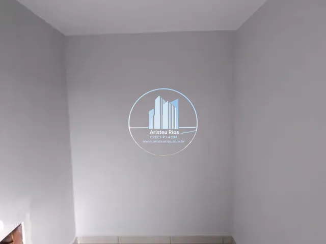 Casa com 145m² 7 quartos e 3 banheiros, à venda ou para alugar, no bairro Centro em Pouso Alegre