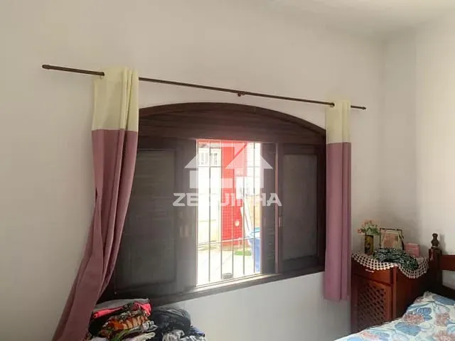Casa com 240m² 3 quartos e 3 banheiros, à venda, no bairro Vila Mirim em Praia Grande