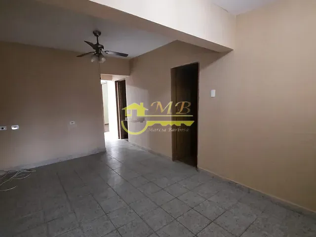 Casa 3 quartos e 1 banheiro, à venda, no bairro Parque Dom Pedro II em Campinas