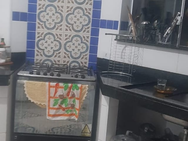 Casa 5 quartos e 4 banheiros, à venda, no bairro Vila São Geraldo em Taubaté
