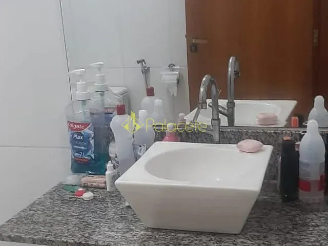 Casa 5 quartos e 4 banheiros, à venda, no bairro Vila São Geraldo em Taubaté