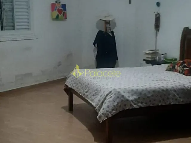 Casa 5 quartos e 4 banheiros, à venda, no bairro Vila São Geraldo em Taubaté