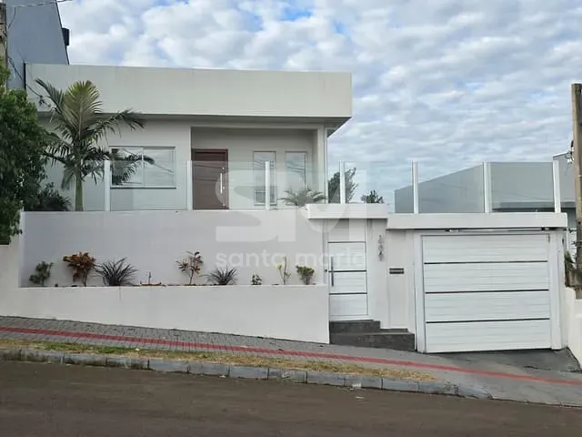 Casa com 360m² 2 quartos e 2 banheiros, à venda, no bairro Vila Real em Chapecó