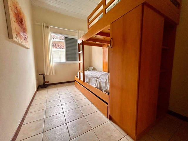 Casa 2 quartos e 2 banheiros, à venda, no bairro Centro em Bertioga