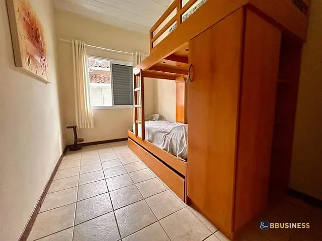 Casa 2 quartos e 2 banheiros, à venda, no bairro Centro em Bertioga