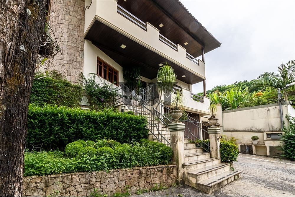 Casa à venda com 5 quartos, 450m² - Foto 2