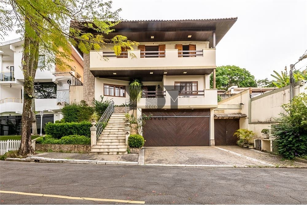 Casa à venda com 5 quartos, 450m² - Foto 1