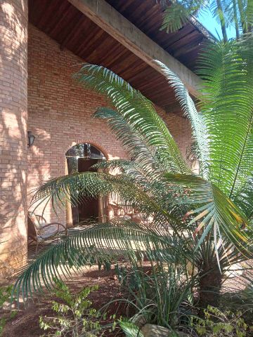 Casa com 1200m² 4 quartos e 6 banheiros, à venda ou para alugar, no bairro Nossa Senhora do Perpétuo Socorro em Pindamonhangaba