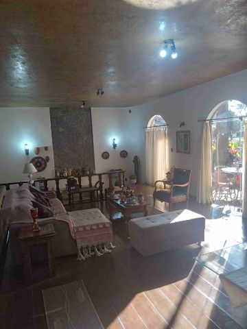 Casa com 1200m² 4 quartos e 6 banheiros, à venda ou para alugar, no bairro Nossa Senhora do Perpétuo Socorro em Pindamonhangaba