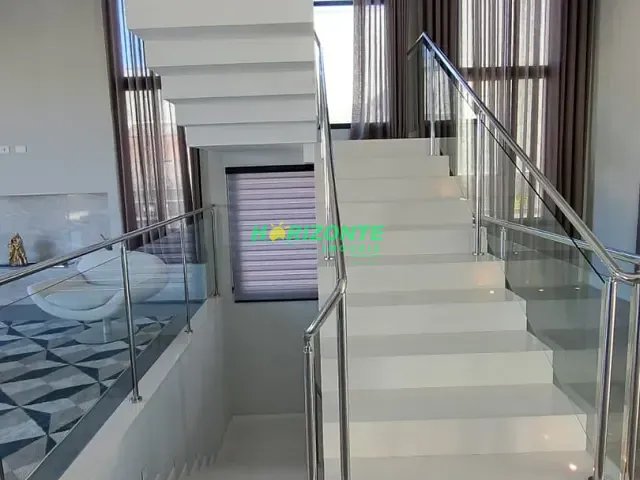 Casa com 700m² 5 quartos e 7 banheiros, à venda, no bairro urbanova em São José dos Campos