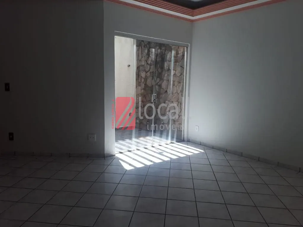 Casa com 3 quartos para aluguel, 280m² — foto 7 de 23